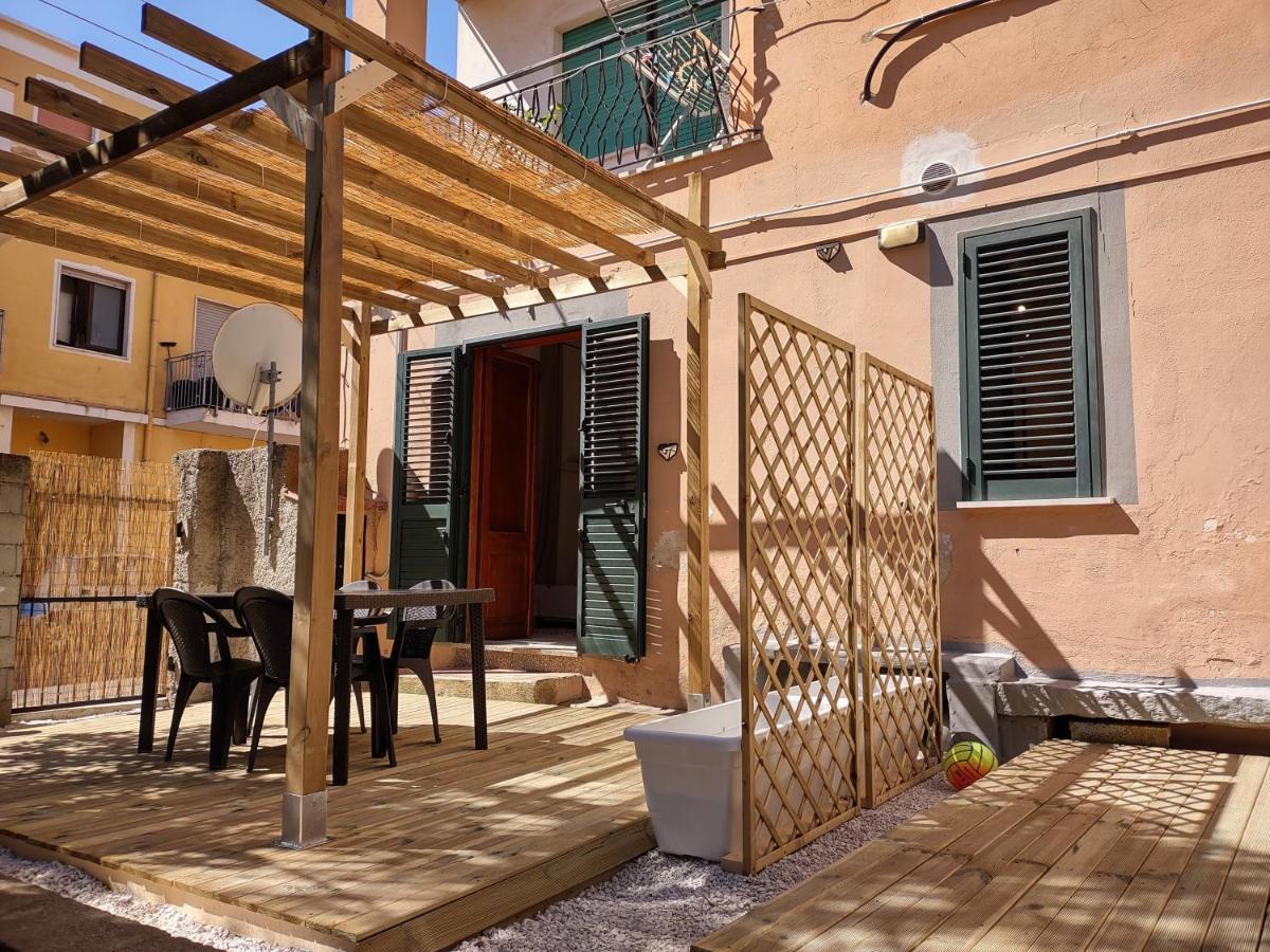 Appartamento Corallo With Private Garden Olbia Exterior photo